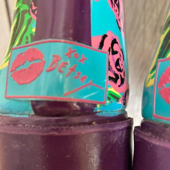 Betsey Johnson Rain Boots - Picture 5 of 12
